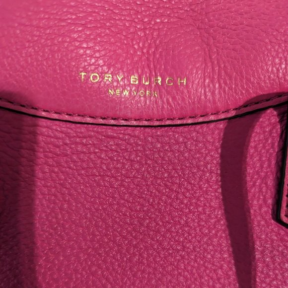 Tory Burch - Perry Small Satchel in hot pink - Picture 2 of 9